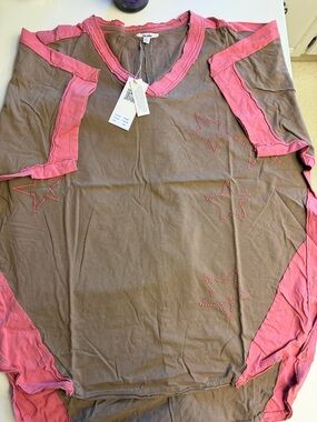 Blue Velvet Boutique Pink Trim Brown Star Embroidered Tunic L/XL